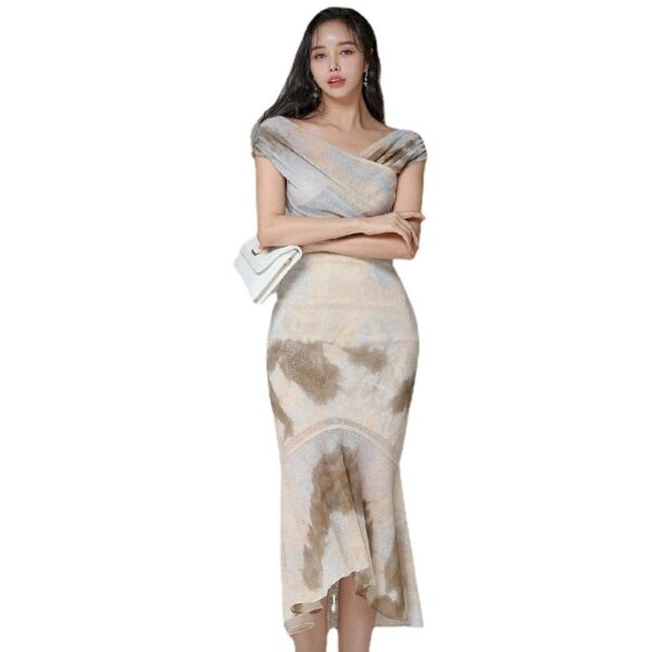 Queen Irregular Mermaid 2 Pieces Set Women Summer V-Neck - Image 3