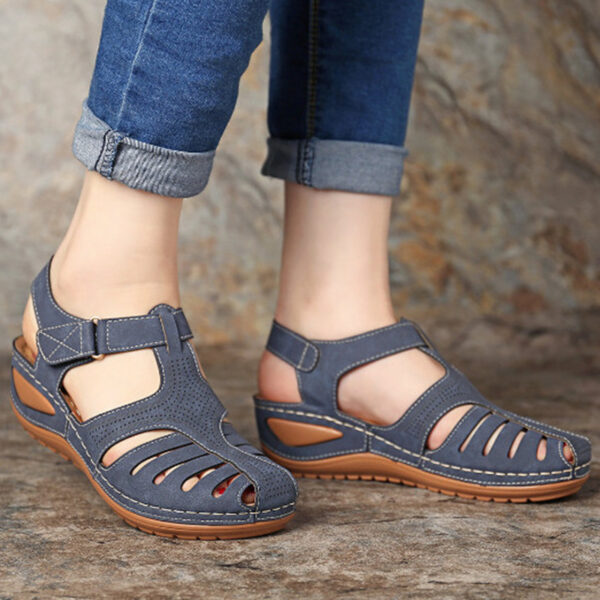 Women's Plus Size Retro Sandals Round Toe Wedge Sandals - Image 2