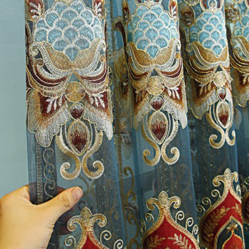 Modern Style Living Room European Hollow Embroidery Curtains Thickened Velvet Bedroom Light-proof French Windows 2-piece Set - Image 4