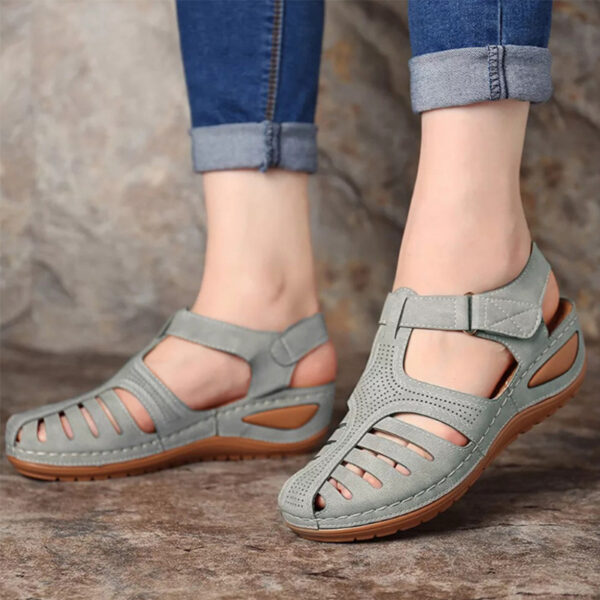 Women's Plus Size Retro Sandals Round Toe Wedge Sandals - Image 4