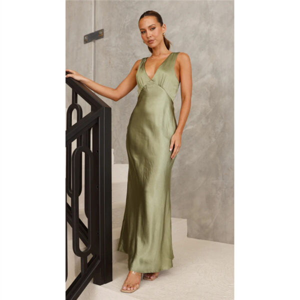 Women's Clothing Solid Color And V-neck Slim Fit Dress - Image 9