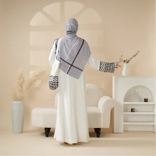 Keffiyeh Style Abaya With Crossbody Bag - Image 3