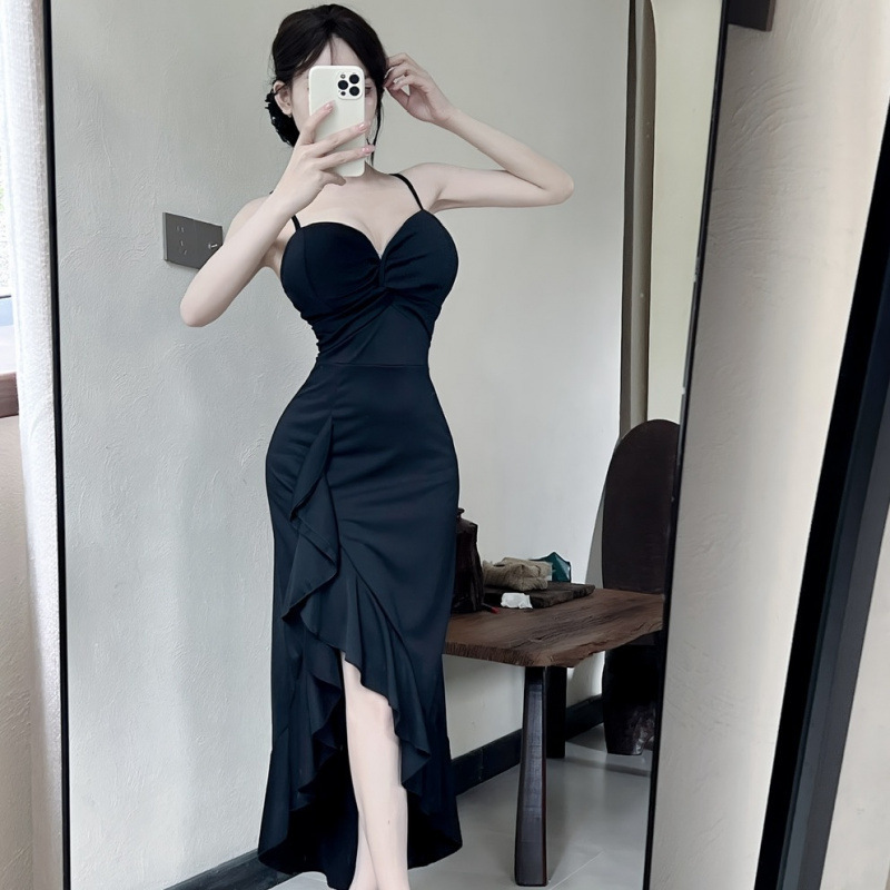 Sexy Long Spaghetti-strap Ruffle Bottoming Skinny Dress - Image 2