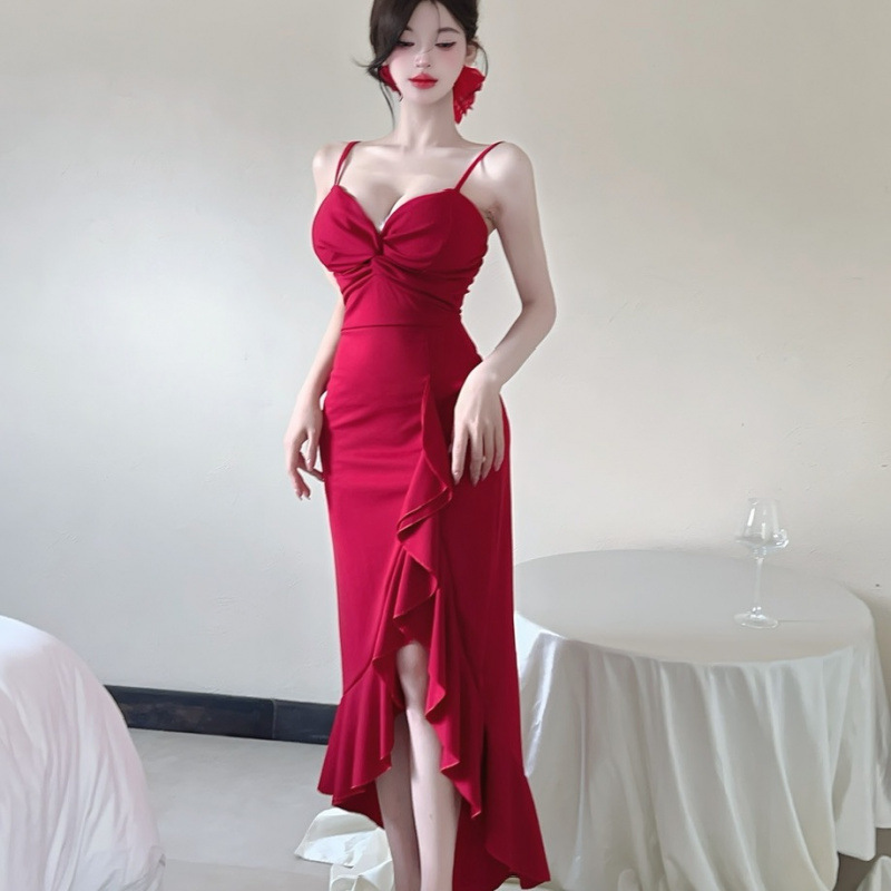 Sexy Long Spaghetti-strap Ruffle Bottoming Skinny Dress
