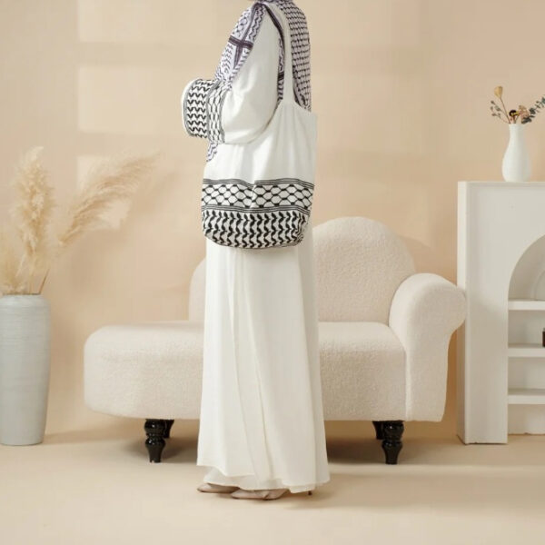Keffiyeh Style Abaya With Crossbody Bag - Image 6